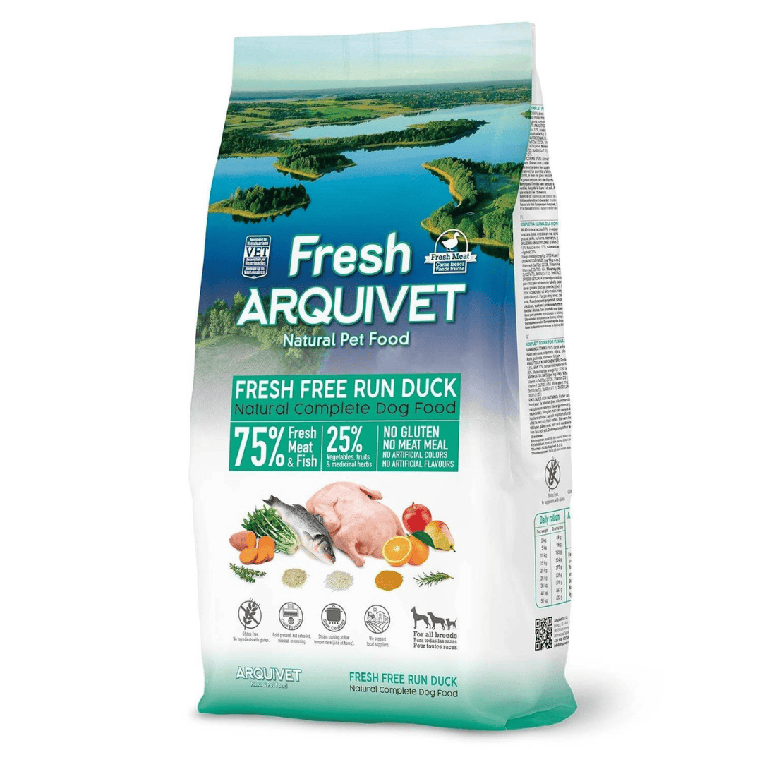 Bag of Fresh Arquivet natural pet food with a scenic design on the packaging.