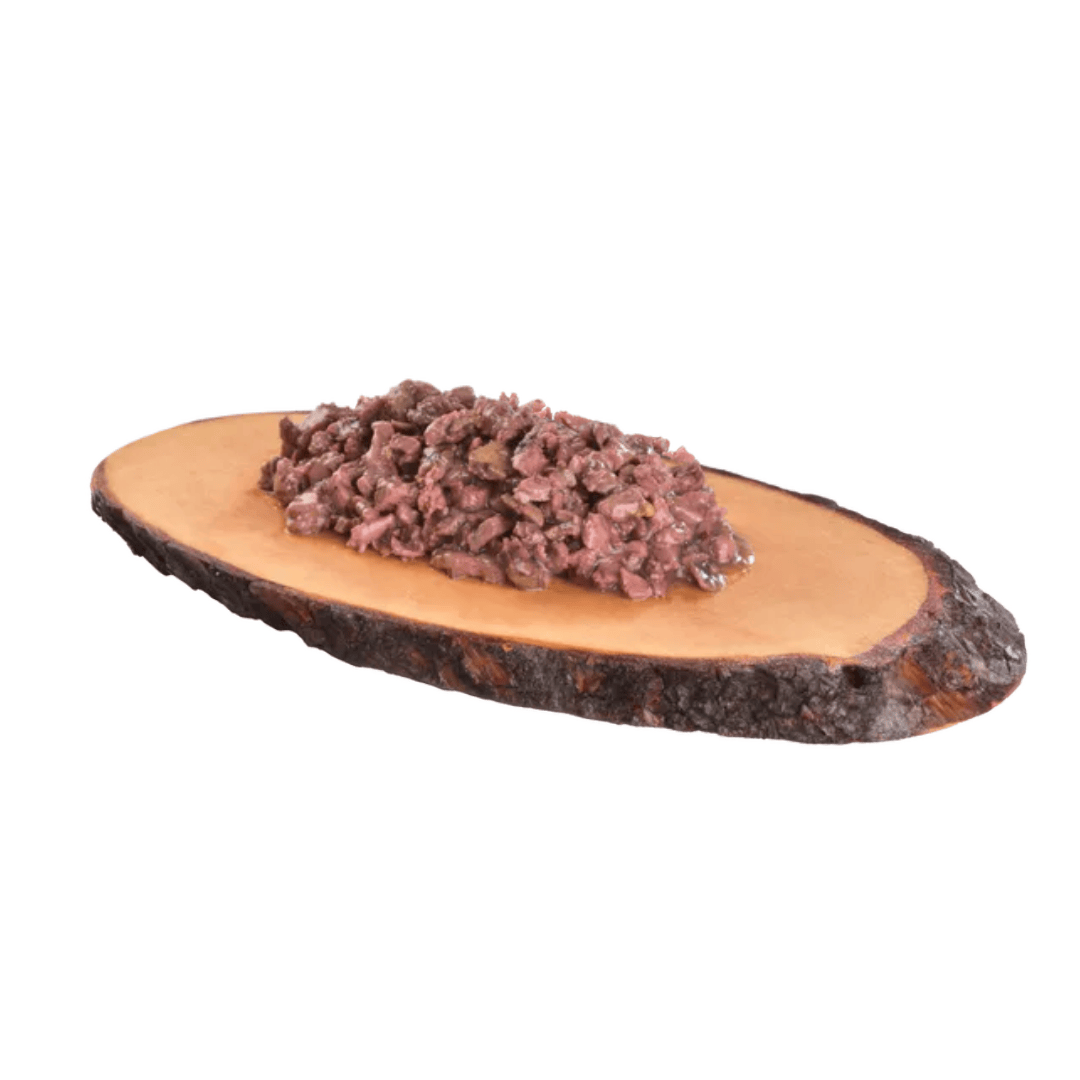 Carnilove Pheasant with Raspberry Leaf Cat Food served on a wooden slate. It has small chunks and delicious broth.