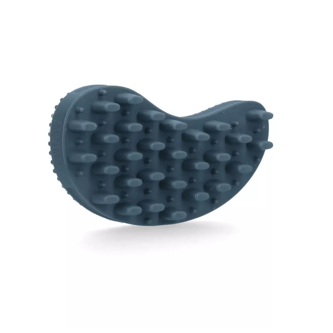 Side view of the Excellent Pets Silicone Brush for long hair.