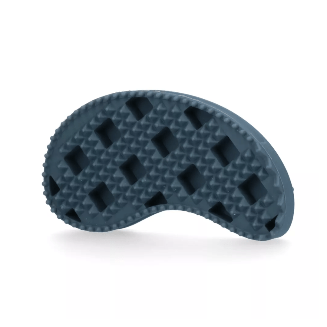 The Side of the Excellent Pets silicone Brush with nubs for long hair